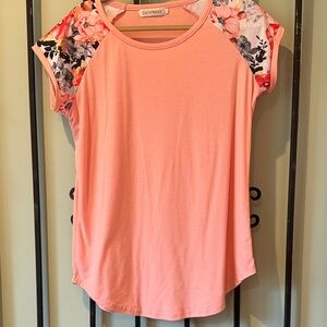 Women's Coral Floral Sleeve Top